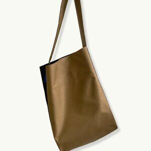 Kaan Bag Midi Bucket in Mocha & Black